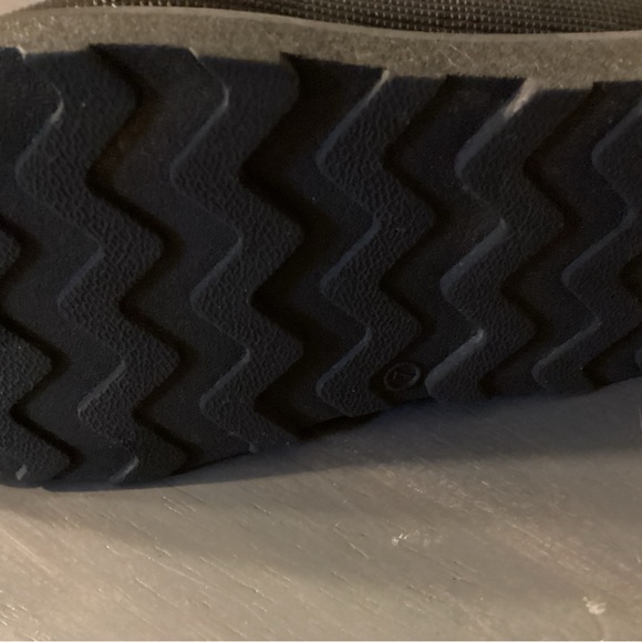 Carter’s Toddler 7 light Pink boots - Picture 5 of 5